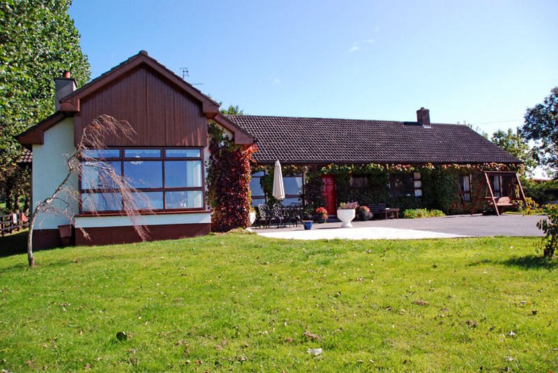 The Bungalow Farmhouse Clomantagh Kültér fotó
